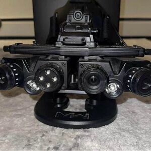 Call of Duty Modern Warfare Dark Edition Night Vision Goggles Collectible